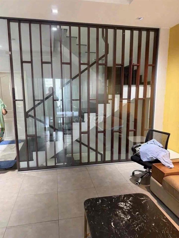 CÔ LÊ BÁN NHÀ TRẦN QUÝ, QUẬN 11 (DT:5,1x14,25). GIÁ: 4Tỷ190. 3LẦU, 4PN