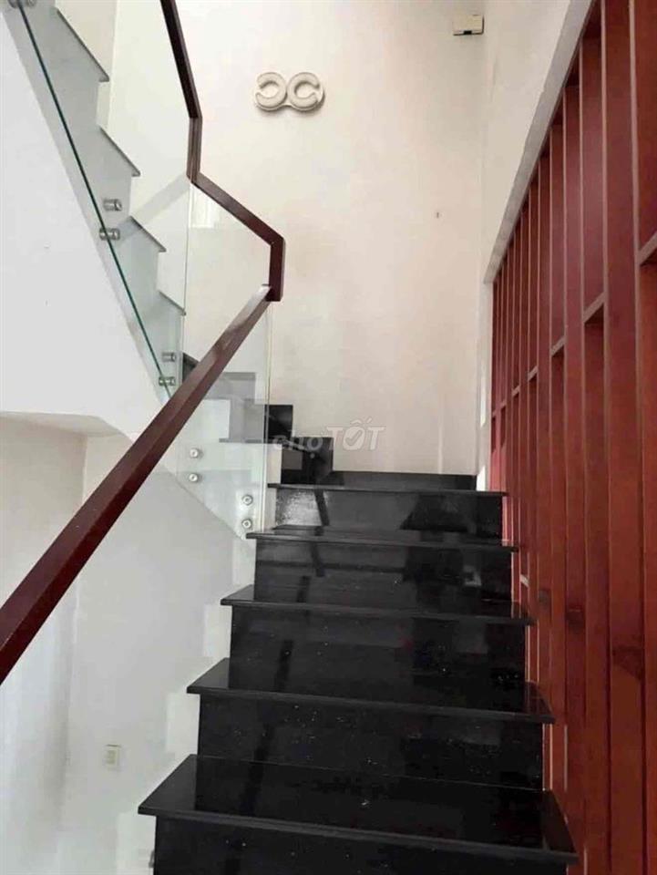 CÔ LÊ BÁN NHÀ TRẦN QUÝ, QUẬN 11 (DT:5,1x14,25). GIÁ: 4Tỷ190. 3LẦU, 4PN