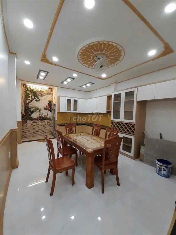 RA GẤP CON HÀNG NGAY HOÀNG SA, QUẬN 3. GIÁ TỐT 5,77Tỷ/4,5x14,8m-66,6m2