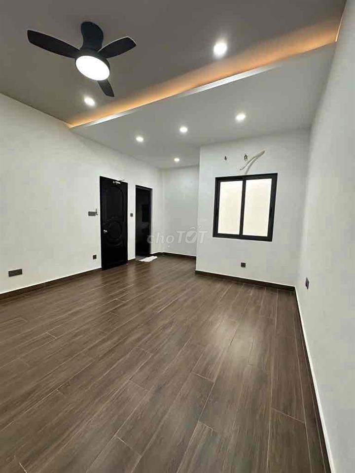 BÁN GẤP NHÀ HẺM OTO LƯƠNG NHỮ HỌC, QUẬN 5. GIÁ CHỦ BÁN: 5Tỷ980/5,4x13m
