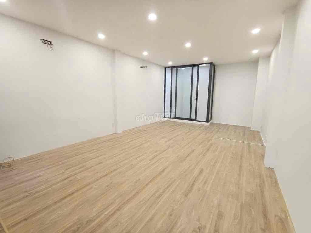 Chủ Định Cư Mỹ Để Lại Nhà Hoàng Diệu, Quận 4. Giá Tốt 4Tỷ785/5x14-70m2