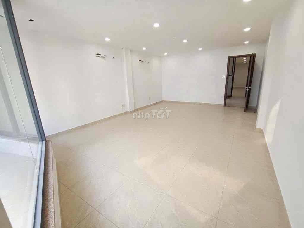 Chủ Định Cư Mỹ Để Lại Nhà Hoàng Diệu, Quận 4. Giá Tốt 4Tỷ785/5x14-70m2