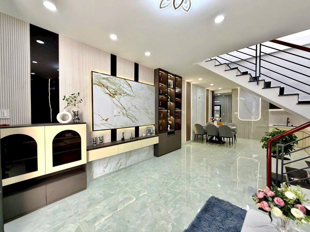 (HIẾM)Bán nhà 3 tầng, 2 mặt tiền, 3 bước ra Huỳnh Tấn Phát, nở hậu 5 x 12, ở hay KD buôn bán đều ổn, giá 5 tỷ