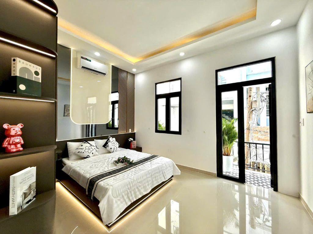 (HIẾM)Bán nhà 3 tầng, 2 mặt tiền, 3 bước ra Huỳnh Tấn Phát, nở hậu 5 x 12, ở hay KD buôn bán đều ổn, giá 5 tỷ