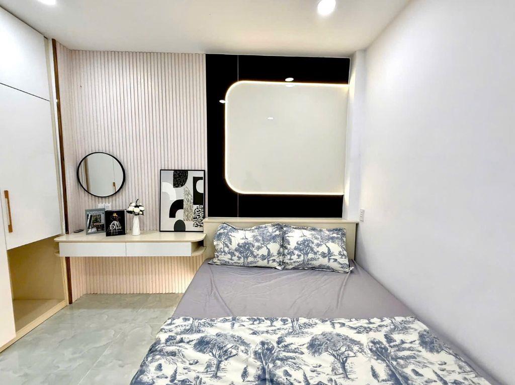 (HIẾM)Bán nhà 3 tầng, 2 mặt tiền, 3 bước ra Huỳnh Tấn Phát, nở hậu 5 x 12, ở hay KD buôn bán đều ổn, giá 5 tỷ