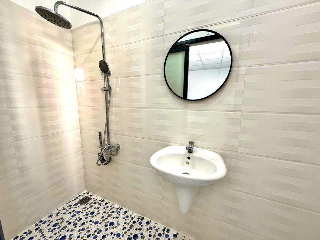 (HIẾM)Bán nhà 3 tầng, 2 mặt tiền, 3 bước ra Huỳnh Tấn Phát, nở hậu 5 x 12, ở hay KD buôn bán đều ổn, giá 5 tỷ