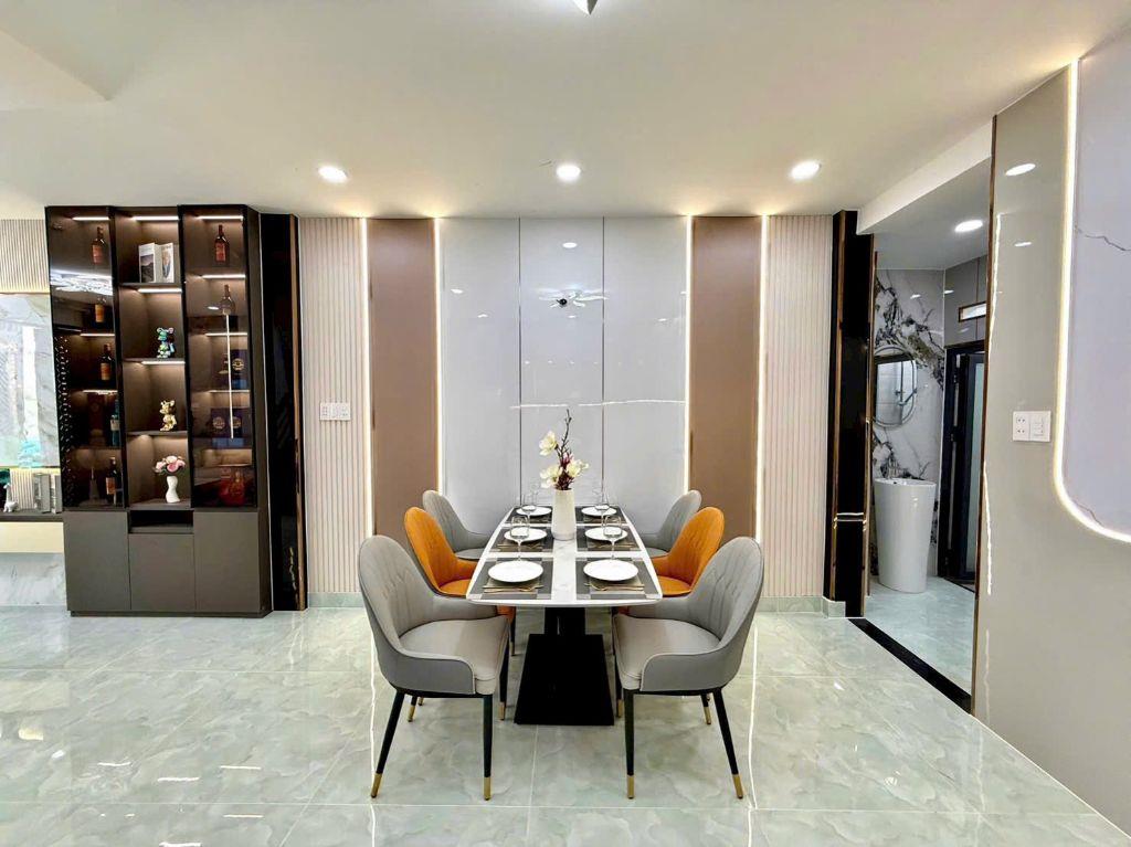 (HIẾM)Bán nhà 3 tầng, 2 mặt tiền, 3 bước ra Huỳnh Tấn Phát, nở hậu 5 x 12, ở hay KD buôn bán đều ổn, giá 5 tỷ