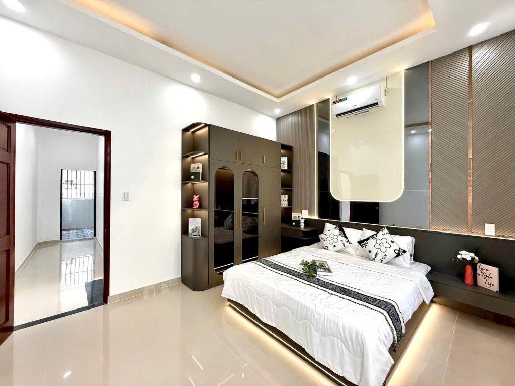 (HIẾM)Bán nhà 3 tầng, 2 mặt tiền, 3 bước ra Huỳnh Tấn Phát, nở hậu 5 x 12, ở hay KD buôn bán đều ổn, giá 5 tỷ
