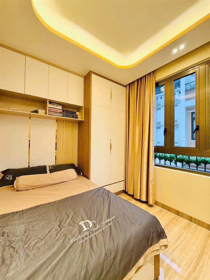 (HOT)Bán nhà Lý Phục Man, Q7, 3 tầng, 4PN ,3WC, hẻm xe hơi, giá chỉ 4,5 tỷ