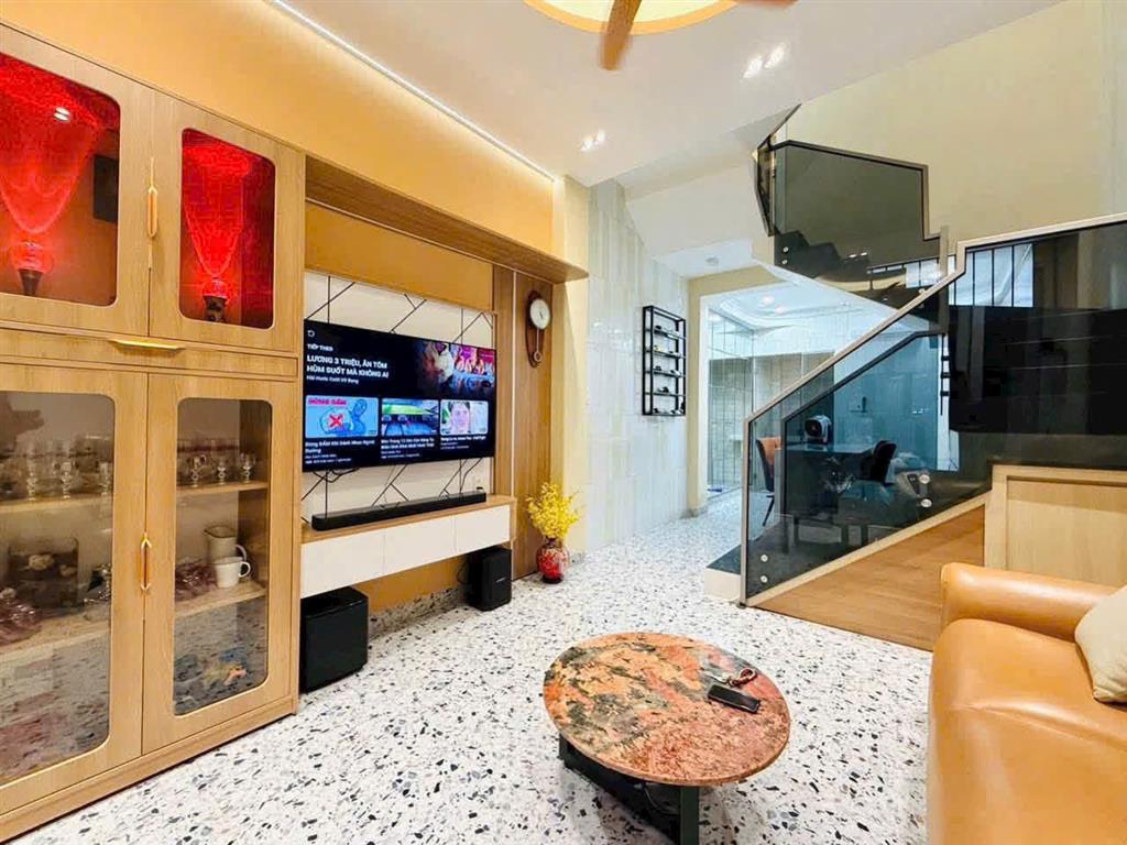 (HOT)Bán nhà Lý Phục Man, Q7, 3 tầng, 4PN ,3WC, hẻm xe hơi, giá chỉ 4,5 tỷ