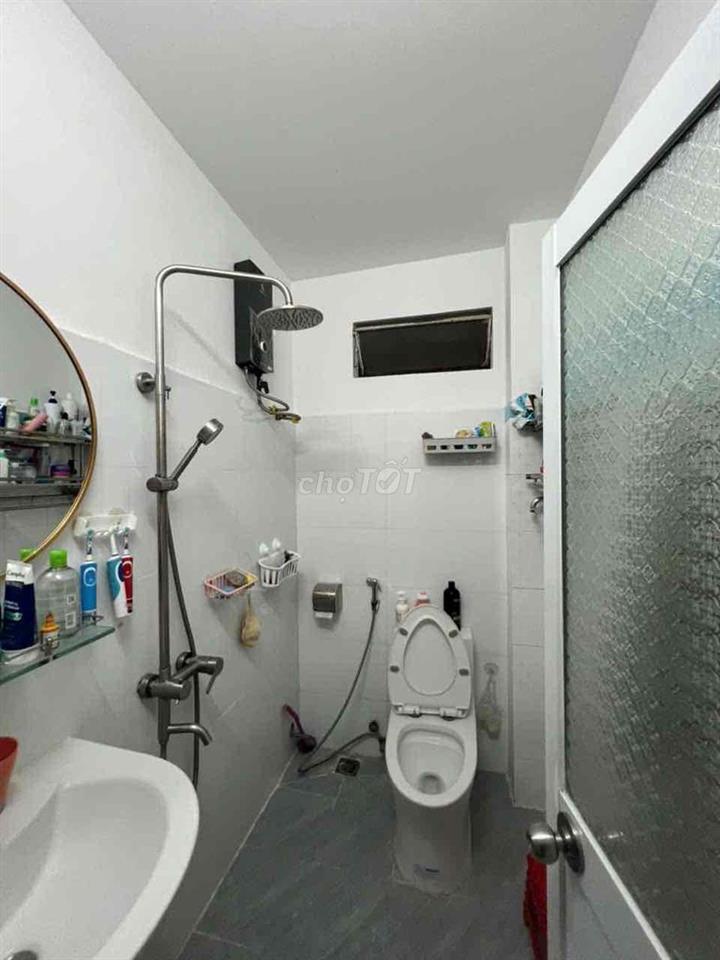 lvcc bán nhà 1 lầu, 4pn 2 wc