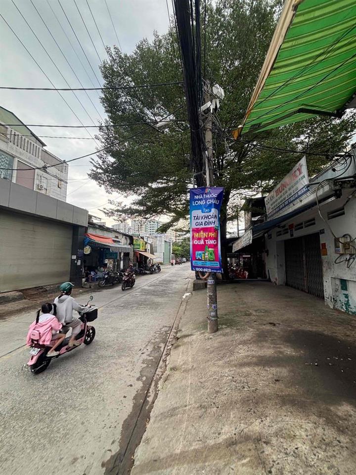 mặt tiền Bùi tư toàn nguyên căn an lạc bình Tân ngang 5m dài 20m 1 trệ