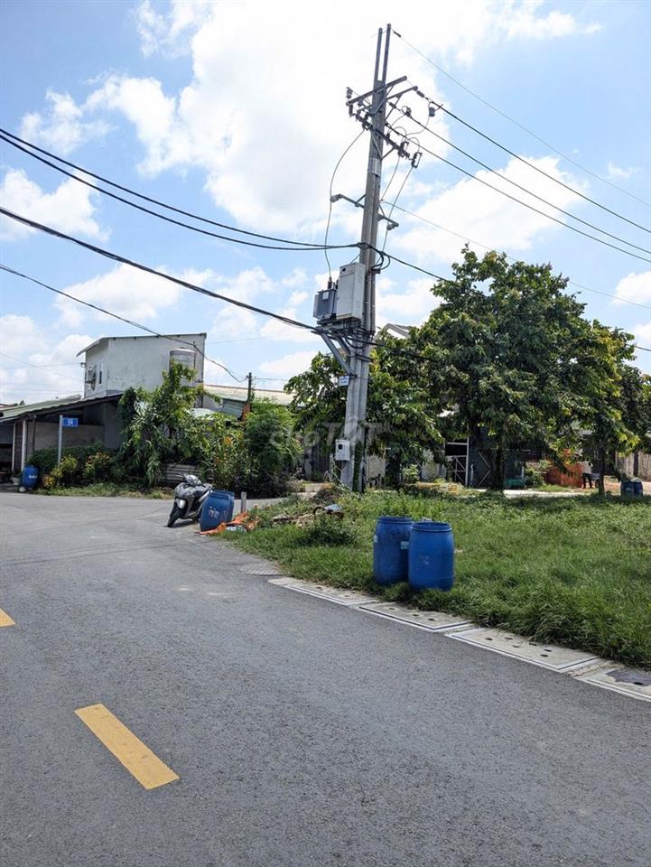 Vỡ Nợ ! Bán 153m2 đất tại Ngay trung tâm Thị Trấn Củ Chi Giá 410 Triệu