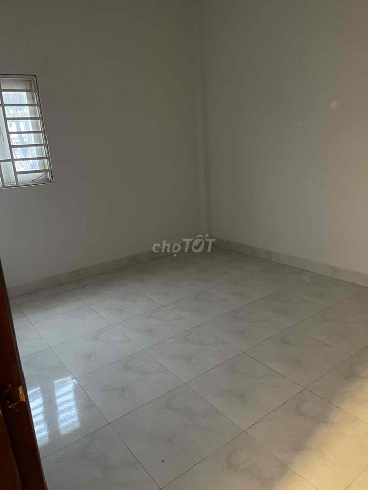Nhà mặt tiền xe hơi
