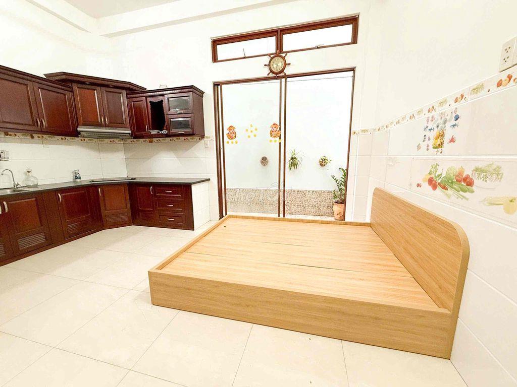 Phòng cho thuê Tân Sơn Nhì – Giá tốt, có máy lạnh