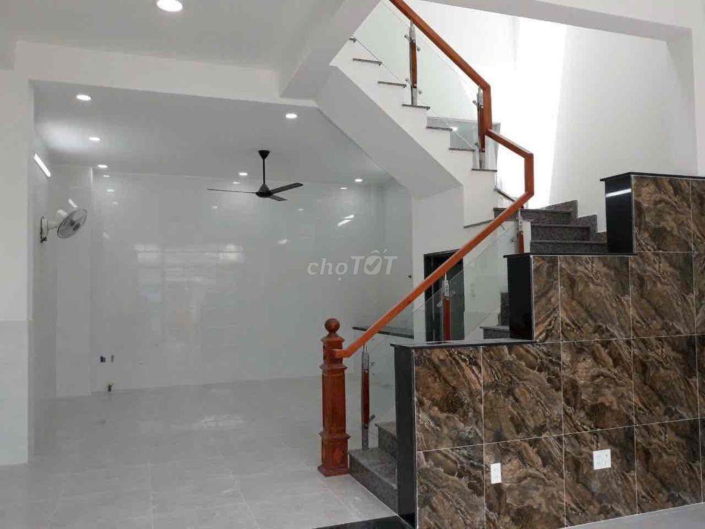 Cho thuê nhà nguyên căn đường 58, Phước Long A, Quận 9, HCM- trục đườn
