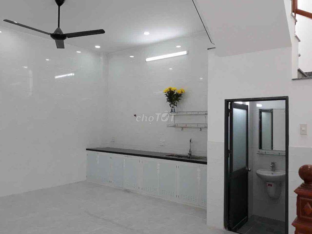 Cho thuê nhà nguyên căn đường 58, Phước Long A, Quận 9, HCM- trục đườn