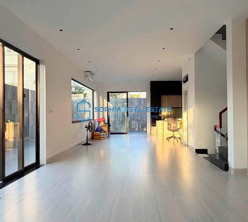 Bước vào là mê ngay😍! Villa 8x20m Không Gian Mở, 4PN sân vườn mini
