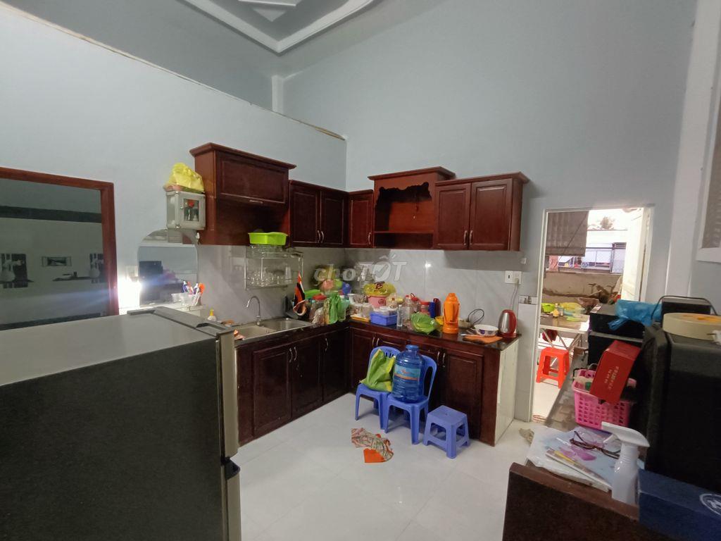 Bán nhà đất đầu tư