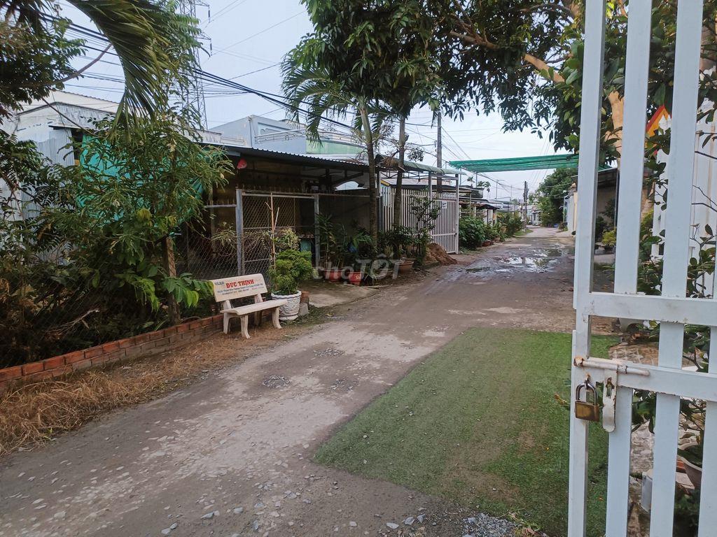 Bán nhà đất đầu tư