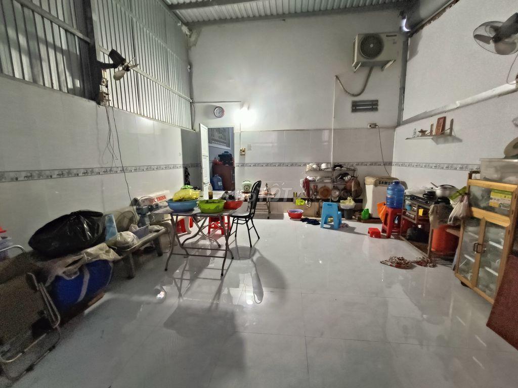 Bán nhà đất đầu tư