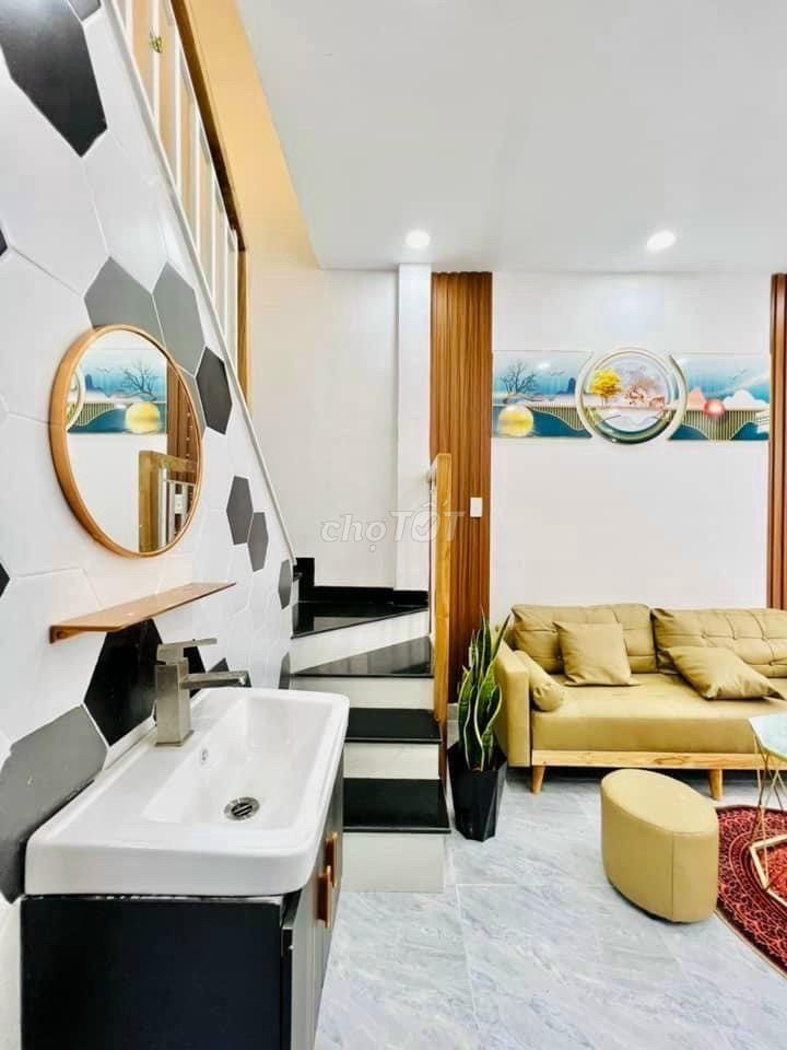 NHÀ ĐẸP KHU NGUYÊN THÁI SƠN HẺM XE HƠI 5M GẦN MẶT TIỀN NHỈNH 4 ĐÔNG