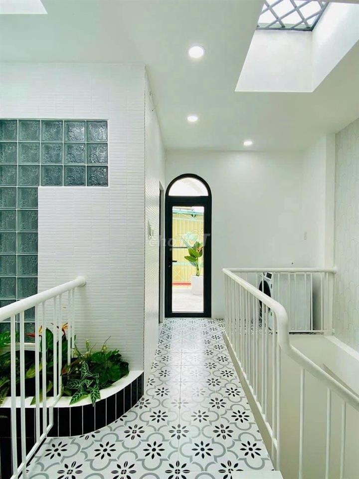 XINH LUNG LINH NGUYỄN THÁI SƠN 52M GẦN CHỢ GÒ VẤP HẺM 4M SỔ RIÊNG