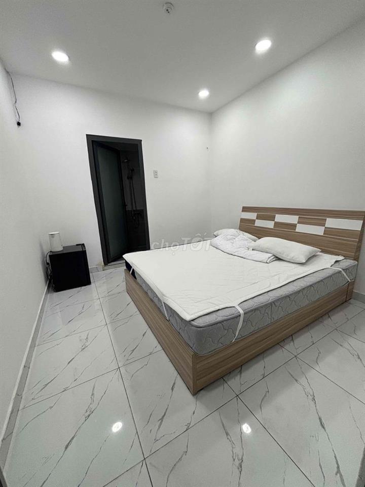 CHO THUÊ MẶT TIỀN 196 CÔ GIANG, QUẬN 1 – 25 TRIỆU