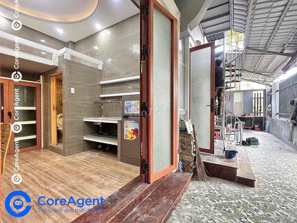 Siêu phẩm duplex còn trống *** 1 phòng