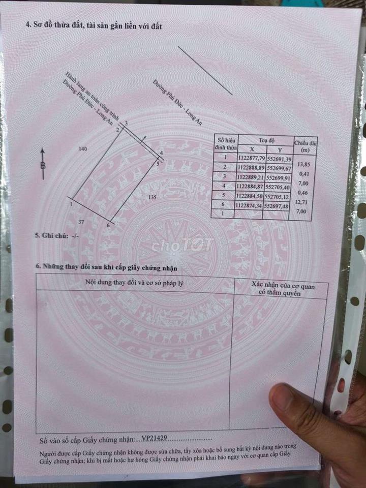 Nền mặt tiền đường Phú Đức - Long An