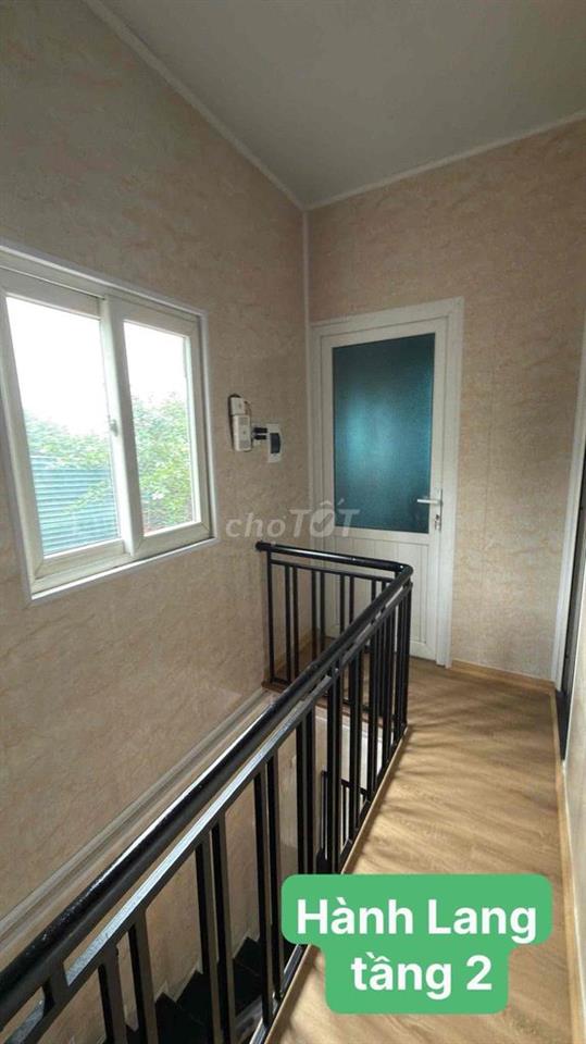 Chính chủ bán nhà 35m2 ô tô đỗ cửa , xem bắn pháo hoa trên ban công