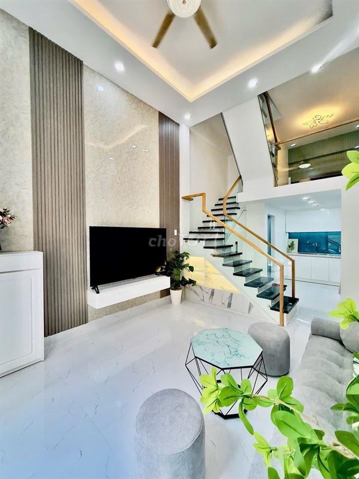 Nhà cực đẹp tại Nguyễn Trọng Tuyển - Phú Nhuận