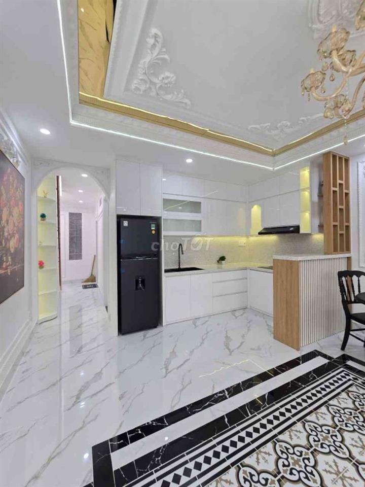 NHÀ ĐẸP MỚI TINH - NGUYỄN ĐÌNH CHÍNH PHÚ NHUẬN