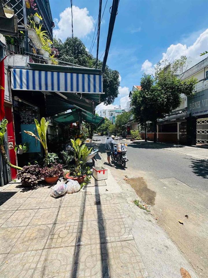 nhà share 1 phòng 35m2 máy lạnh,nước nóng,bếp