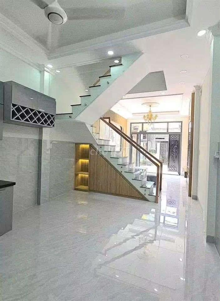 💥NHÀ 4 TẦNG CÓ SÂN THƯỢNG SÁT LÃ XUÂN OAI ĐANG MỞ RỘNG 30m Q9