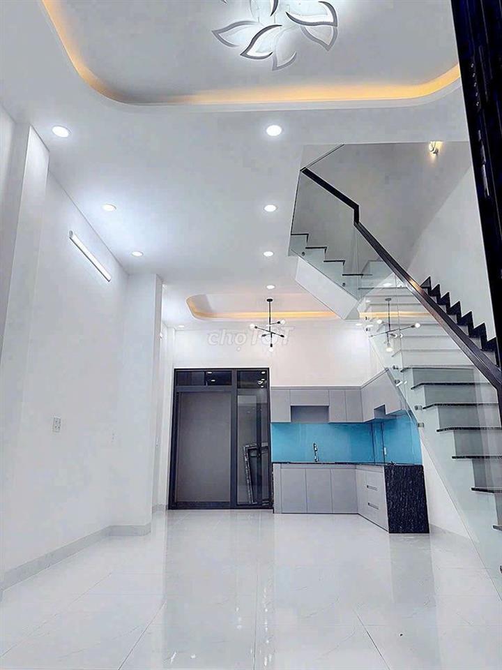 BÁN NHÀ 4 TẦNG MỚI XÂY – NGAY SAU CHỢ LONG TRƯỜNG