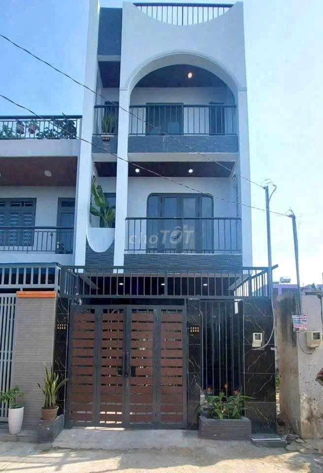 NHÀ PHỐ 4 TẦNG – NGANG 4,4M – ĐƯỜNG Ô TÔ 5M – GẦN CHỢ LONG TRƯỜNG 🔥