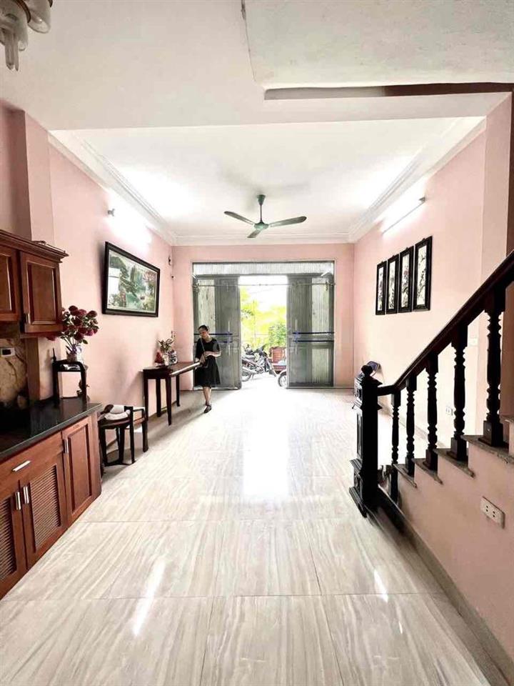 BÁN NHÀ CỔ NHUẾ 2  – NHÀ 30M², 3 TẦNG + TUM – GIÁ CHÀO 1,89 TỶ!