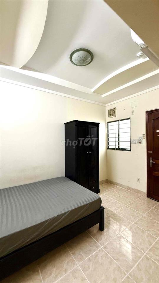 Phòng Full Nội Thất Ngay mặt tiền đường