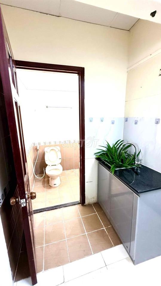 Phòng Full Nội Thất Ngay mặt tiền đường