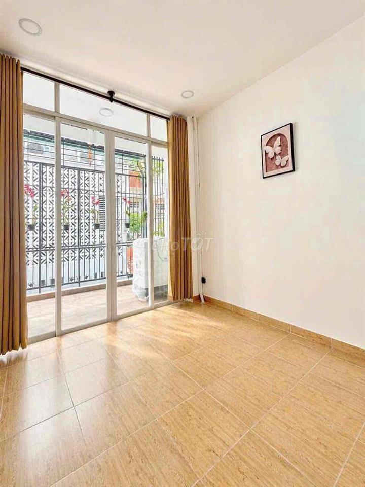 Ngay Khu Ẩm Thực Vạn Kiếp Và Đường Phan Đăng Lưu• 36m2