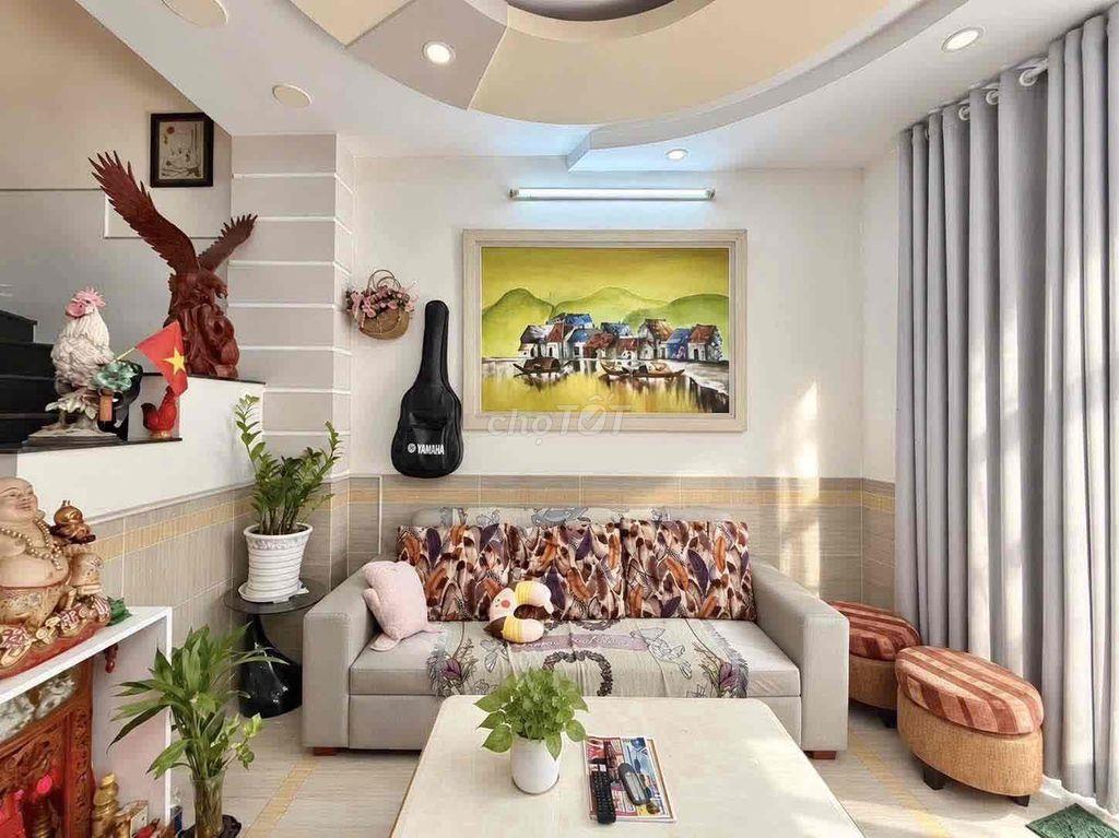 Ngay Nguyễn Văn Trỗi, Phú Nhuận • 4 Tầng, 6 Phòng Ngủ • 36m2 A4