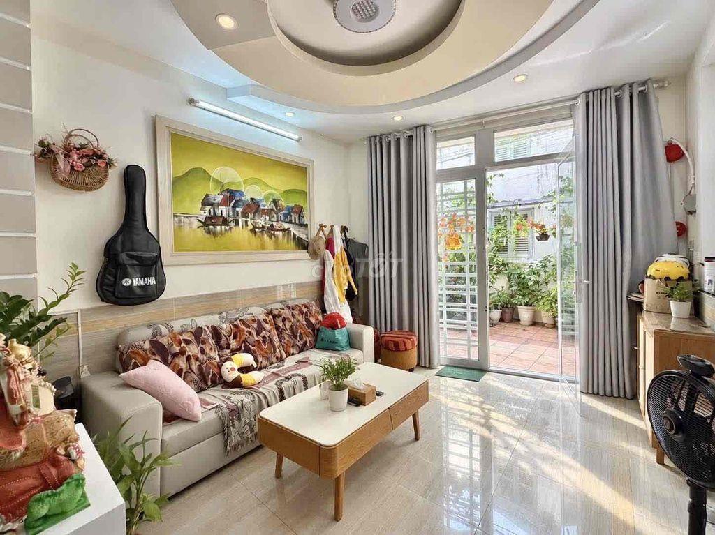 Ngay Nguyễn Văn Trỗi, Phú Nhuận • 4 Tầng, 6 Phòng Ngủ • 36m2 A4