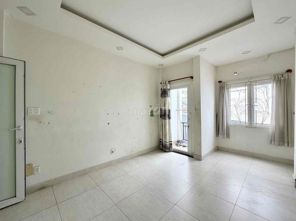 Huỳnh Văn Banh • HXH🚗 • 50m2 A4, 3 Tầng