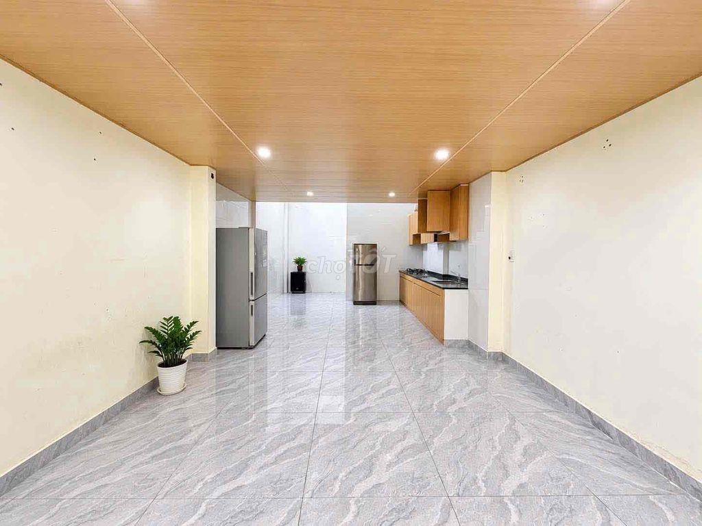 Khu Huýnh Văn Bánh • 61m2, 3 tầng • 20m ra mặt tiền