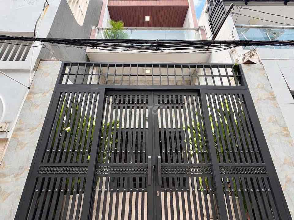 Khu Huýnh Văn Bánh • 61m2, 3 tầng • 20m ra mặt tiền