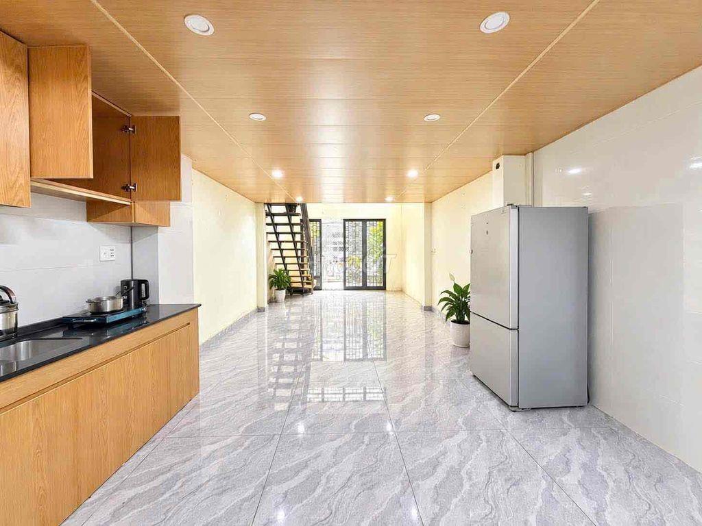 Khu Huýnh Văn Bánh • 61m2, 3 tầng • 20m ra mặt tiền