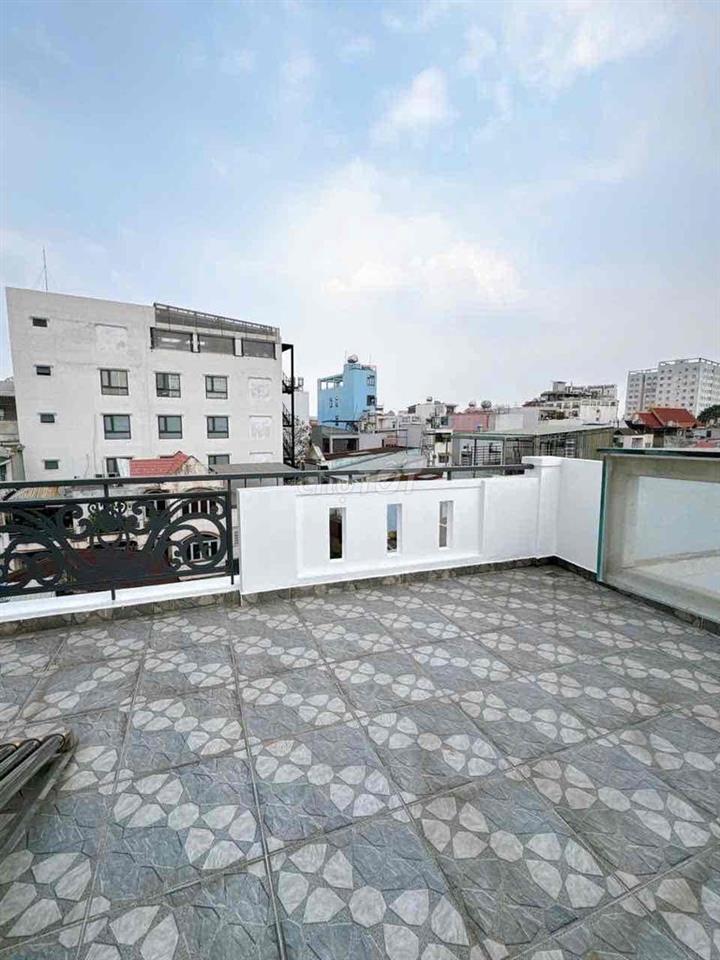 Ngay Cạnh Chợ Cây Quéo • 5 Tầng , 3Pn master, Sân thượng