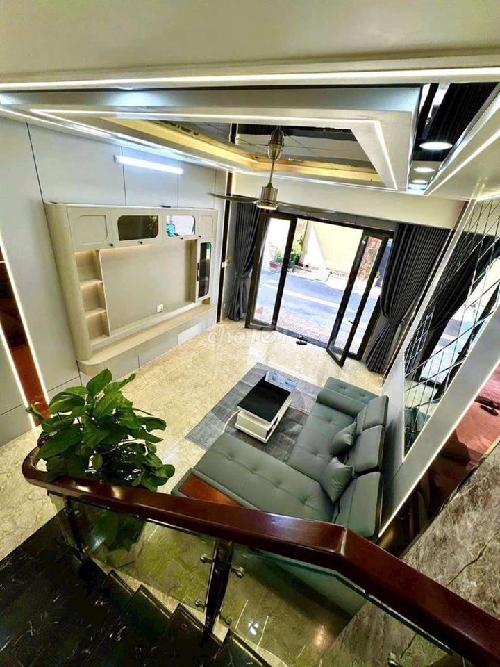 Nhà Hoàng Quốc Việt,đường 6m