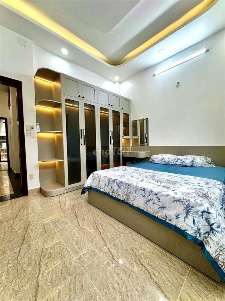 Nhà Hoàng Quốc Việt,đường 6m